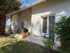 AIGNAN(32) : ELEGANTE MAISON TRADITIONNELLE  des années 80, SANS TRAVAUX, 150m2 habitables, bien située à AIGNAN, sur 2.000m2, les commerces A PIED !
