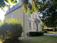 Marciac (32) VERY ELEGANT MANOR HOUSE, requiring no work, with an artist's house or gîte, walled centuries-old park