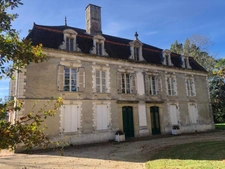 Dpt (32) NOGARO nearby, ELEGANT NOTABLES' HOUSE, economical, from the 19th century, 600M2, centuries-old park, U-shaped outbuildings, 11 ha, no work required, 