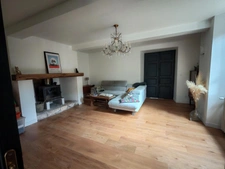 Near Plaisance (32) and Maubourguet (65): In a peaceful setting, a beautiful 180m² rural property on 1.5 hectares of wooded land, requiring no work, with no overlooking neighbors... A truly special pl