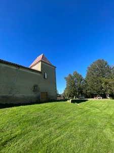 MARCIAC (32): Beautiful castle overlooking 8 hectares, ideal for public reception, events, senior residence, community, shared housing
