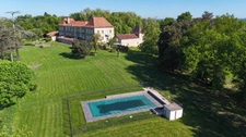 MARCIAC (32): Beautiful castle overlooking 8 hectares, ideal for public reception, events, senior residence, community, shared housing
