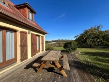 MARCIAC (32), MAISON DE CHARME de 1995, 130 m² habitables, 3200m2 terrain arboré, un peu cachée, vue, 4 chambres, grand sejour, SANS NUISANCE 