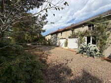 PLAISANCE(32) du Gers: AUTHENTIQUE LONGERE XVIIIs de 240m2, 4chambres, sur jardin paysagé clos de 2.500m2 et piscine hors sol, possibilité de chambres d hotes et/ou petit gîte ou accueil d'un parent,
