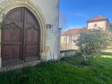 Élégant château du XIXᵉ siècle sur 70 ha, vue panoramique sur les Pyrénées, à 1h30 de Toulouse-Blagnac.