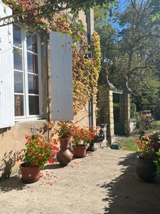Dpt (32) NOGARO nearby, ELEGANT NOTABLES' HOUSE, economical, from the 19th century, 600M2, centuries-old park, U-shaped outbuildings, 11 ha, no work required, 
