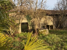 PLAISANCE DU GERS(32): MAISON BOURGEOISE avec garages et dependances , dans son jus, 190m2 sur terrain paysagé 5.000m2, au calme, 