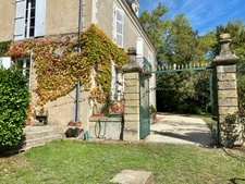 Dpt (32) NOGARO nearby, ELEGANT NOTABLES' HOUSE, economical, from the 19th century, 600M2, centuries-old park, U-shaped outbuildings, 11 ha, no work required, 