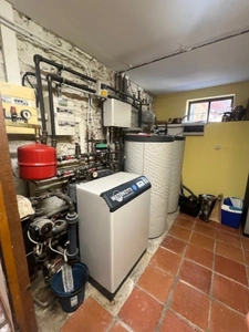  PLAISANCE (32): SANS TRAVAUX, MAISON XVIIIs restaurée avec élégance SUR 240M2 habitables, 6600m2 de jardin,géothermie,  puits, géothermie, grandes dependances environnement bucolique 