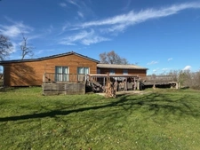 PLAISANCE (32) nearby: at the end of the road, NO NEIGHBORS, beautiful VIEW, beautiful 174m2 HOUSE, economical, ecological, on 15000m2 of flat, elevated land. 