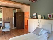 MARCIAC(32) proche: AUTHENTIQUE MOULIN SEIGNEURIAL d'EXCEPTION  des XIV-XVIIIs, caché, avec son bief baignable, 1.5 HECTARE, élégante rénovation, meublé, tennis, RARE