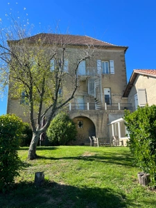 MARCIAC (32): Beautiful castle overlooking 8 hectares, ideal for public reception, events, senior residence, community, shared housing