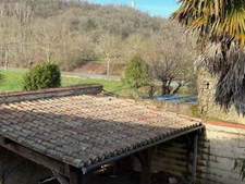 Near Plaisance du Gers (32), elegant 307m2 stone village house with 150m2 enclosed garden, no work required.