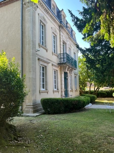 Marciac (32) VERY ELEGANT MANOR HOUSE, requiring no work, with an artist's house or gîte, walled centuries-old park