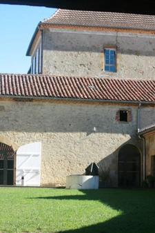 MARCIAC (32): Beautiful castle overlooking 8 hectares, ideal for public reception, events, senior residence, community, shared housing