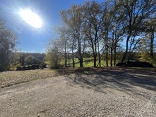 MARCIAC (32), MAISON DE CHARME de 1995, 130 m² habitables, 3200m2 terrain arboré, un peu cachée, vue, 4 chambres, grand sejour, SANS NUISANCE 