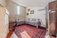 UZES(30): élégante MAISON BOURGEOISE, au cœur de UZES, au calme, jardin, piscine, intimité préservée