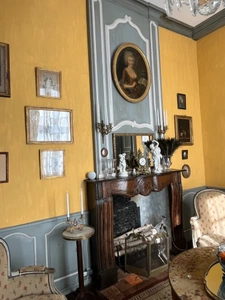 Elegant 18th-century château, requiring no work, on 1 hectare enclosed by walls, landscaped garden, chapel, orangery, outbuildings, ideal for family or events, near Pau, Lourdes, Marciac, Tarbes...