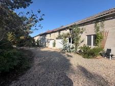 PLAISANCE(32) du Gers: AUTHENTIQUE LONGERE XVIIIs de 240m2, 4chambres, sur jardin paysagé clos de 2.500m2 et piscine hors sol, possibilité de chambres d hotes et/ou petit gîte ou accueil d'un parent,
