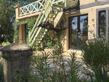 MARCIAC(32) proche: AUTHENTIQUE MOULIN SEIGNEURIAL d'EXCEPTION  des XIV-XVIIIs, caché, avec son bief baignable, 1.5 HECTARE, élégante rénovation, meublé, tennis, RARE