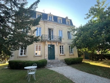 Marciac (32) VERY ELEGANT MANOR HOUSE, requiring no work, with an artist's house or gîte, walled centuries-old park