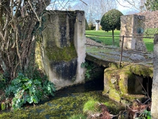Elegant 18th-century château, requiring no work, on 1 hectare enclosed by walls, landscaped garden, chapel, orangery, outbuildings, ideal for family or events, near Pau, Lourdes, Marciac, Tarbes...