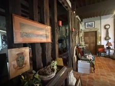 MARCIAC (32): Former seigniory, beautiful 14th-century castle on +3hectares, hidden at the end of the road, no neighbors, in the countryside, 500m2 of living space, heated swimming pool, discover the 