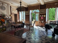 Gers (32), VERY BEAUTIFUL FAMILY CASTLE, 45HA with outbuildings, somewhat hidden, in a dominant position, a beautiful history 