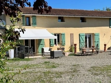 PLAISANCE (32) proche ;Belle MAISON DE CAMPAGNE XIX de 115m2 environ SANS TRAVAUX, lumineuse, sur un terrain arboré et potager de 2200m2 clos