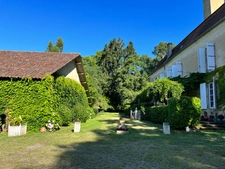 Dpt (32) NOGARO nearby, ELEGANT NOTABLES' HOUSE, economical, from the 19th century, 600M2, centuries-old park, U-shaped outbuildings, 11 ha, no work required, 