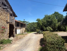  PLAISANCE (32); AUTHENTIC GASCONNE HOUSE 300M2 in its original condition, somewhat hidden, 1HA large outbuildings...