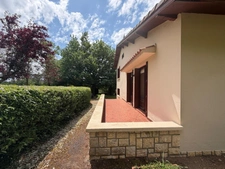 PLAISANCE DU GERS(32) sur les coteaux, PROPRIETE D ARCHITECTE 1965 sur 2HA, Dépendances, un peu cachée , VUE Pyrénées et bois, sans vis à vis, CALME, 