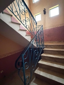 MIRANDE(32): MAISON TRADITIONNELLE 1975, 4 chambres, AU CALME, piscine couverte, 3000m2 terrain, impasse