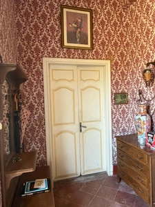 PLAISANCE du GERS near (32): FORMER BOURGEOIS PROPERTY with outbuildings, woods, pond...on 2 hectares, QUIET, not overlooked, no neighbors, close, family or ambitious hospitality project possible.