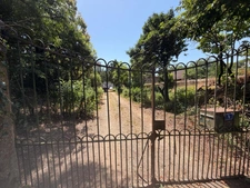 PLAISANCE du GERS proche(32): ANCIENNE PROPRIETE BOURGEOISE avec dépendances, bois, petit etang, 2 hectares,CALME, sans vis à vis,