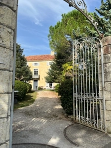 Department (32): ELEGANT 19TH CENTURY CASTLE, requiring no work, medieval foundations with moat, swimming pool, on 9100m2 enclosed garden. 