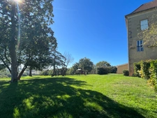 MARCIAC (32): Beautiful castle overlooking 8 hectares, ideal for public reception, events, senior residence, community, shared housing