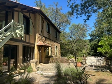MARCIAC(32) proche: AUTHENTIQUE MOULIN SEIGNEURIAL d'EXCEPTION  des XIV-XVIIIs, caché, avec son bief baignable, 1.5 HECTARE, élégante rénovation, meublé, tennis, RARE
