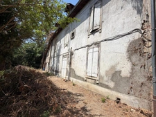 PLAISANCE du GERS proche(32): ANCIENNE PROPRIETE BOURGEOISE avec dépendances, bois, petit etang, 2 hectares,CALME, sans vis à vis,