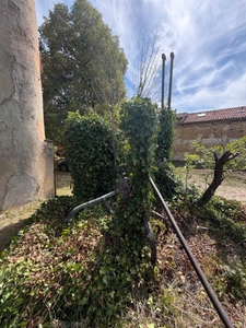  AIGNAN (32): BEL ENSEMBLE IMMOBILIER de caractere  A RENOVER 300m2 + local AVEC vitrine, jardin clos 360M2 , ideal investisseur, brocante, artiste, familles