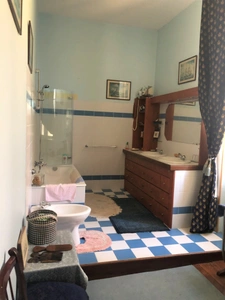 Dpt (32) NOGARO nearby, ELEGANT NOTABLES' HOUSE, economical, from the 19th century, 600M2, centuries-old park, U-shaped outbuildings, 11 ha, no work required, 