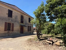  PLAISANCE (32); AUTHENTIC GASCONNE HOUSE 300M2 in its original condition, somewhat hidden, 1HA large outbuildings...
