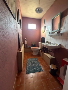 PLAISANCE (32) centre, élegante MAISON DE MAITRE XVIIIs, sans travaux, 190m2 sur 800m2 de jardin clos et paysagé, belle dépendance, chauffage central , 4chambres dont 1 au rez-de-chaussée, salon 44m2