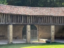 MARCIAC (32): Beautiful castle overlooking 8 hectares, ideal for public reception, events, senior residence, community, shared housing