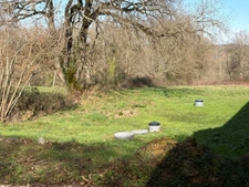 PLAISANCE (32) nearby: at the end of the road, NO NEIGHBORS, beautiful VIEW, beautiful 174m2 HOUSE, economical, ecological, on 15000m2 of flat, elevated land. 