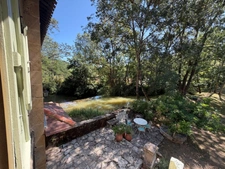 MARCIAC(32) proche: AUTHENTIQUE MOULIN SEIGNEURIAL d'EXCEPTION  des XIV-XVIIIs, caché, avec son bief baignable, 1.5 HECTARE, élégante rénovation, meublé, tennis, RARE