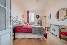 UZES(30): élégante MAISON BOURGEOISE, au cœur de UZES, au calme, jardin, piscine, intimité préservée