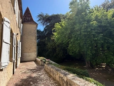 Gers (32), VERY BEAUTIFUL FAMILY CASTLE, 45HA with outbuildings, somewhat hidden, in a dominant position, a beautiful history 