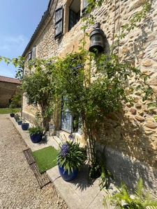 PLAISANCE DU GERS 10 min: ELEGANTE MAISON DE CARACTERE, restaurée par architecte, 320m2, 4700m2 en partie clos