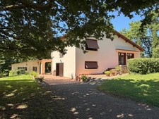 PLAISANCE DU GERS(32) sur les coteaux, PROPRIETE D ARCHITECTE 1965 sur 2HA, Dépendances, un peu cachée , VUE Pyrénées et bois, sans vis à vis, CALME, 